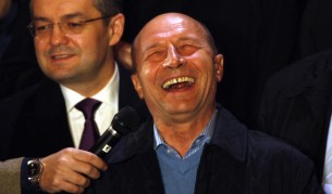 Щастливият Траян Бъсеску.