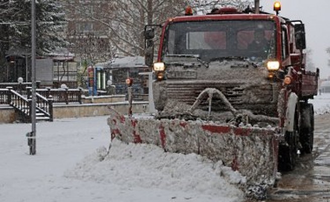 Плевнелиев: Ситуацията с почистването на снега е много тежка
