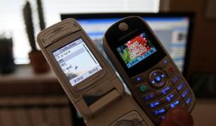 "Труд": 3 млн. джиесема млъкват от Нова година