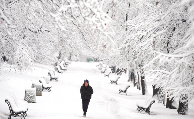 България е покрита със сняг
