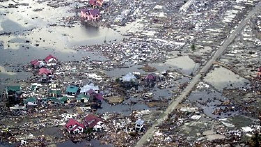 На 26 декември 2004 г. цунами в Индийския океан отне живота на близо 300 хил. души