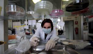 "Чудодеен" спрей скоро може да покрива всичко