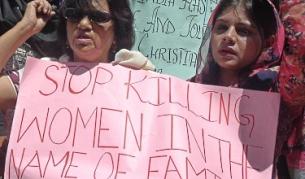 Жени в Пакистан протестират срещу "убийствата на честта", които са разпространени и там