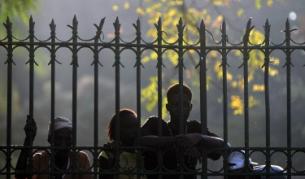 Хаитянско семейство очаква помощ в Порт-о-Пренс