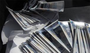 Арест за трима служители на НАП във Велико Търново