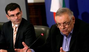 Президентът на КНСБ Желязко Христов и вицепремиерът Симеон Дянков на заседанието на Тристранния съвет