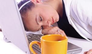 Също както при традиционните зависимости, пристрастените към интернет създават проблем на мениджърите