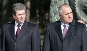 Президентът Георги Първанов (л) и премиерът Бойко Борисов