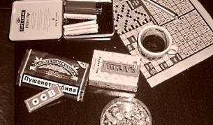 Новите цени на цигарите принудиха пушачите да търсят по-евтини алтернативи като насипен тютюн