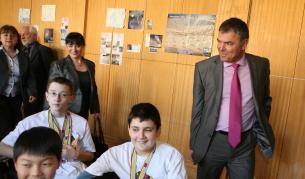 Министър Сергей Игнатов в Софийската математическа гимназия "Паисий Хилендарски"
