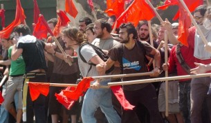 Така отговориха на призива на премиера хиляди демонстранти в Атина и Солун на 1 май