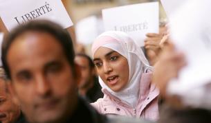 АП: Как многоженците муфтят френската държава