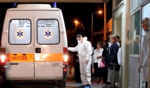 Полицията очаква съдебномедицинската експертиза, но проучва версията, че грък е убил приятелката си, след което се е самоубил