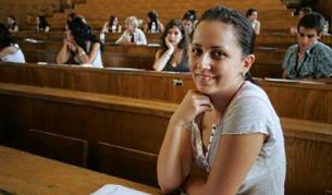 Според просветния министър Сергей Игнатов е възможно да бъда постигната "оптимална" уговорка с министъра на финансите Симеон Дянков