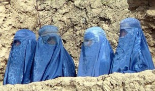 Талибани екзекутираха бременна вдовица