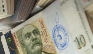 Спадът на икономиката се забавя