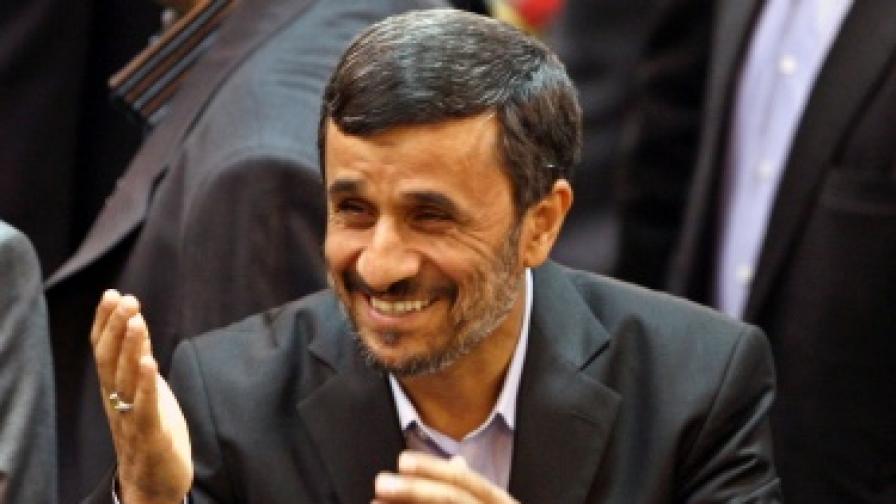 Ахмадинеджад: Не ни е страх от армията на САЩ