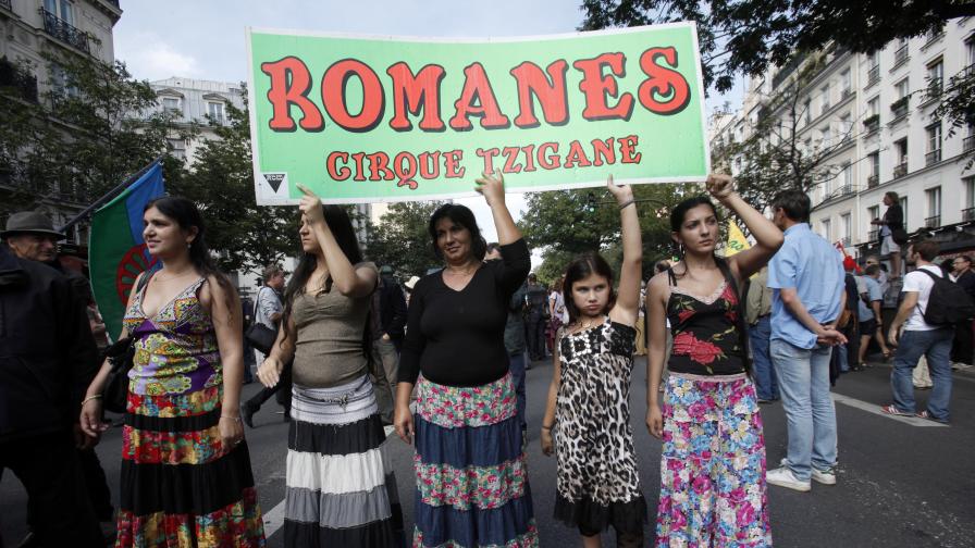 Десетки хиляди защитиха нашите роми