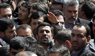 Ахмадинеджад по време на антиизраелския митинг