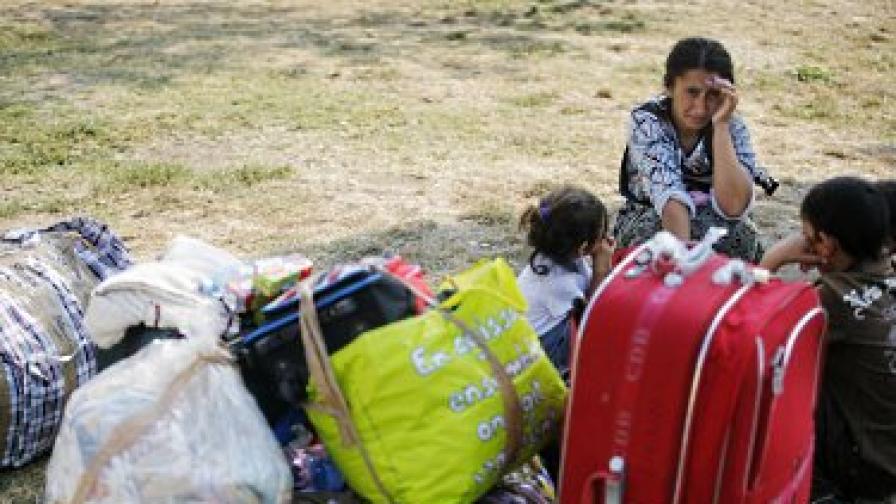 От началото на август френските власти са експулсирали над 1000 роми, главно румънски. Сред тях са и 41 души, върнати в България