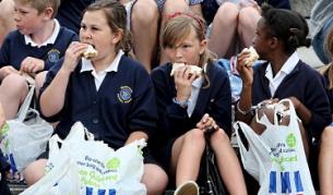 Джобните на британските деца с рекорден спад