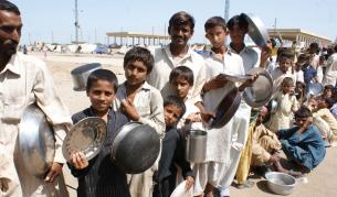 Хиляди са в нужда след тежките наводнения в Пакистан