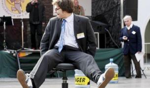 Умен стол ни пази от болки в гърба