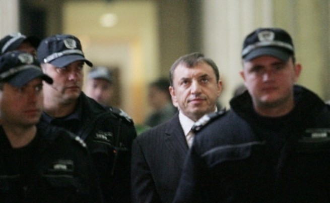 Съдът пусна Алексей Петров под домашен арест