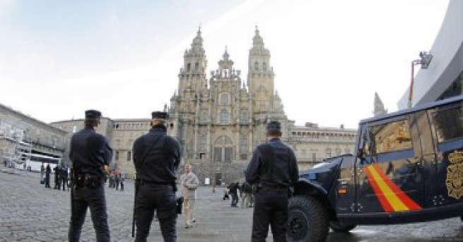 По време на празниците хората които са вярващи често се