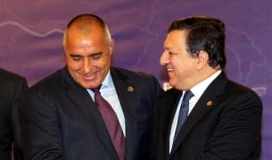 Премиерът Бойко Борисов и председателят на ЕК Жозе Мануел Барозу на срещата в Букурещ