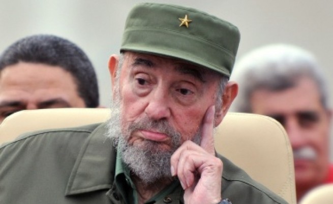 Фидел Кастро сдава и партийния пост?