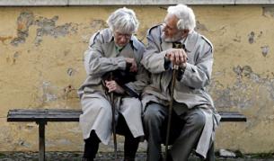 Осигурителен стаж ще се купува само с вноски накуп