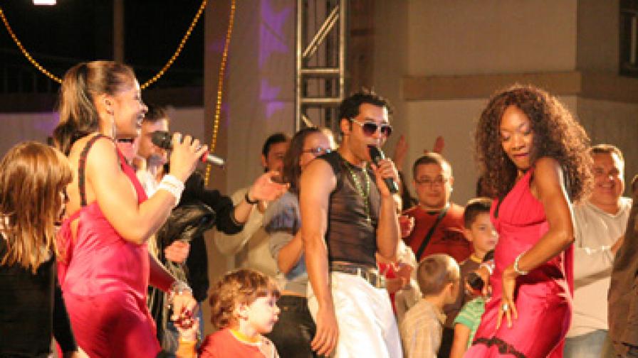 На 23 септември 2009 г. диско легендите пяха на сцената на Летния театър в Стара Загора