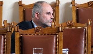 Министърът на труда и социалната политика Тотю Младенов