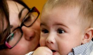 Българките раждат първо дете все по-късно