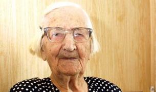 Баба Велика Събева, която през 2009 г. навърши... 107 г. по паспорт