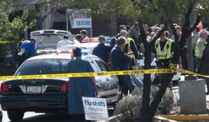 Жертва на стрелбата в Аризона е била родена на 11.09.2001 г.