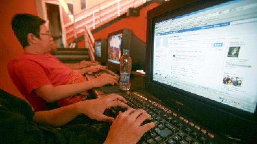 "Фейсбук" ни води до депресия от завист, твърдят учени