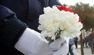 И в Турция цветя и рози в Дена на обичта