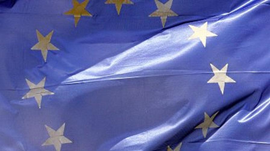 ЕС наложи оръжейно ембарго на Либия