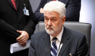 Премиерът Мирко Цветкович предприе промените след пререкания миналия месец между коалиционните партньори
