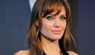 Джоли на премиерата на "Агент Солт" в Германия