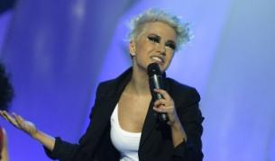 Поли Генова