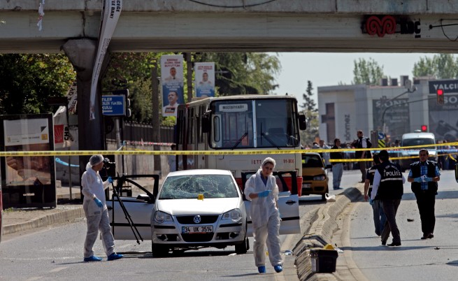 Взрив в Истанбул на километър от консулството ни