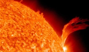 Видео показва необичайната слънчева активност