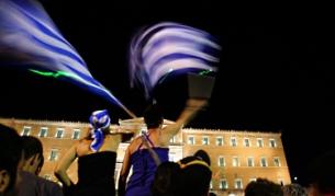 Гърците продължават да протестират срещу дълговата криза