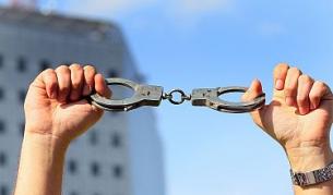 Тв шеф и бизнесмени в мрежа за мъжка проституция в Румъния