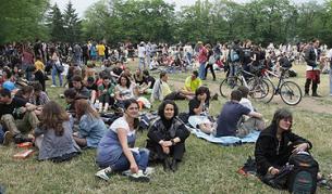 Вчера, в първия ден си ден, фестивалът "Цвете за Гошо" събра почитатели на българската рок и блус музика от всякакви възрасти