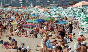 Чужденците почиват по-дълго от българите 