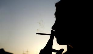 Глоби след проверки за пушещи в болниците